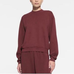 Skims cotton fleece classic crewneck in limited edition “oxblood”  S